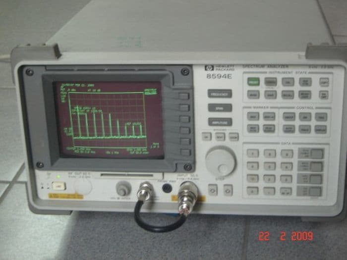 SPEKTRALNI ANALIZATOR HP8594E