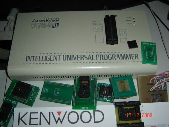 UNIVERZALNI PROGRAMATOR LABTOOL 48 UXP